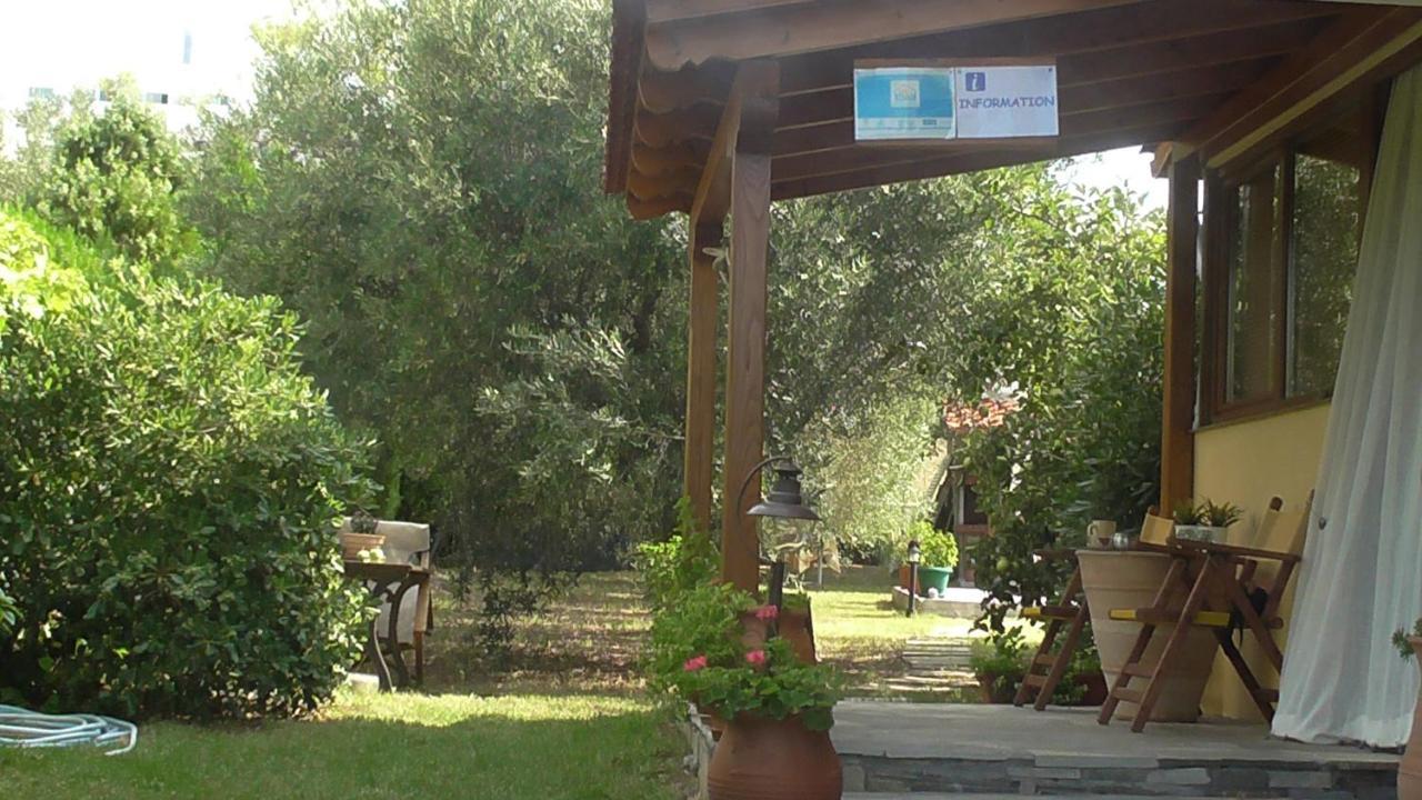 Studios Tripiti Nea Roda Exterior foto