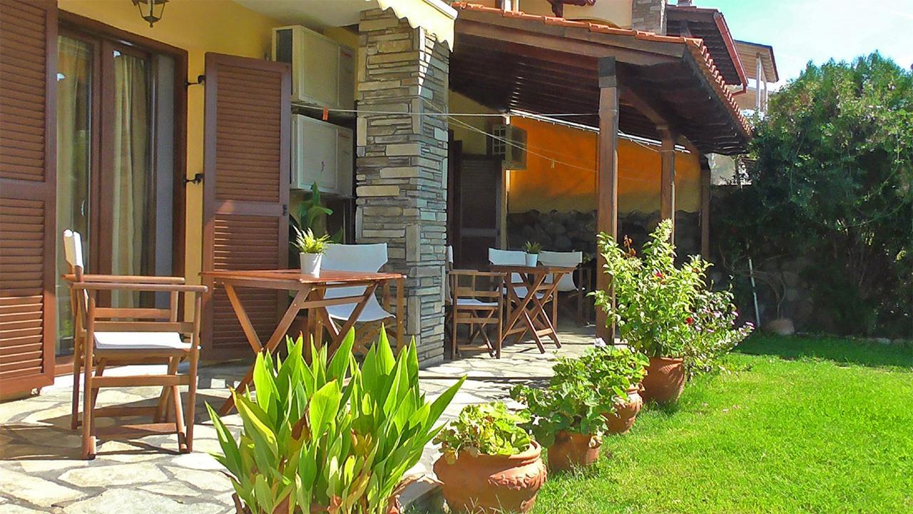 Studios Tripiti Nea Roda Exterior foto