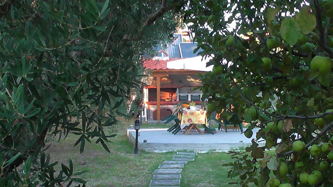 Studios Tripiti Nea Roda Exterior foto
